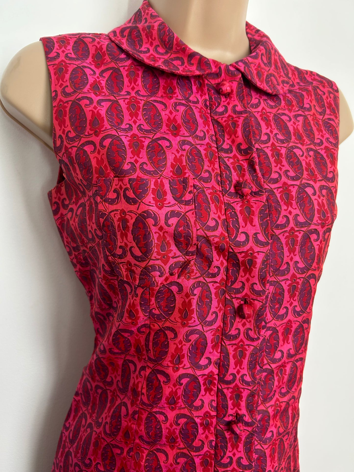Vintage 1960s Size 8 Pink Tones Paisley Print Thai Silk Mini Mod Shift Dress