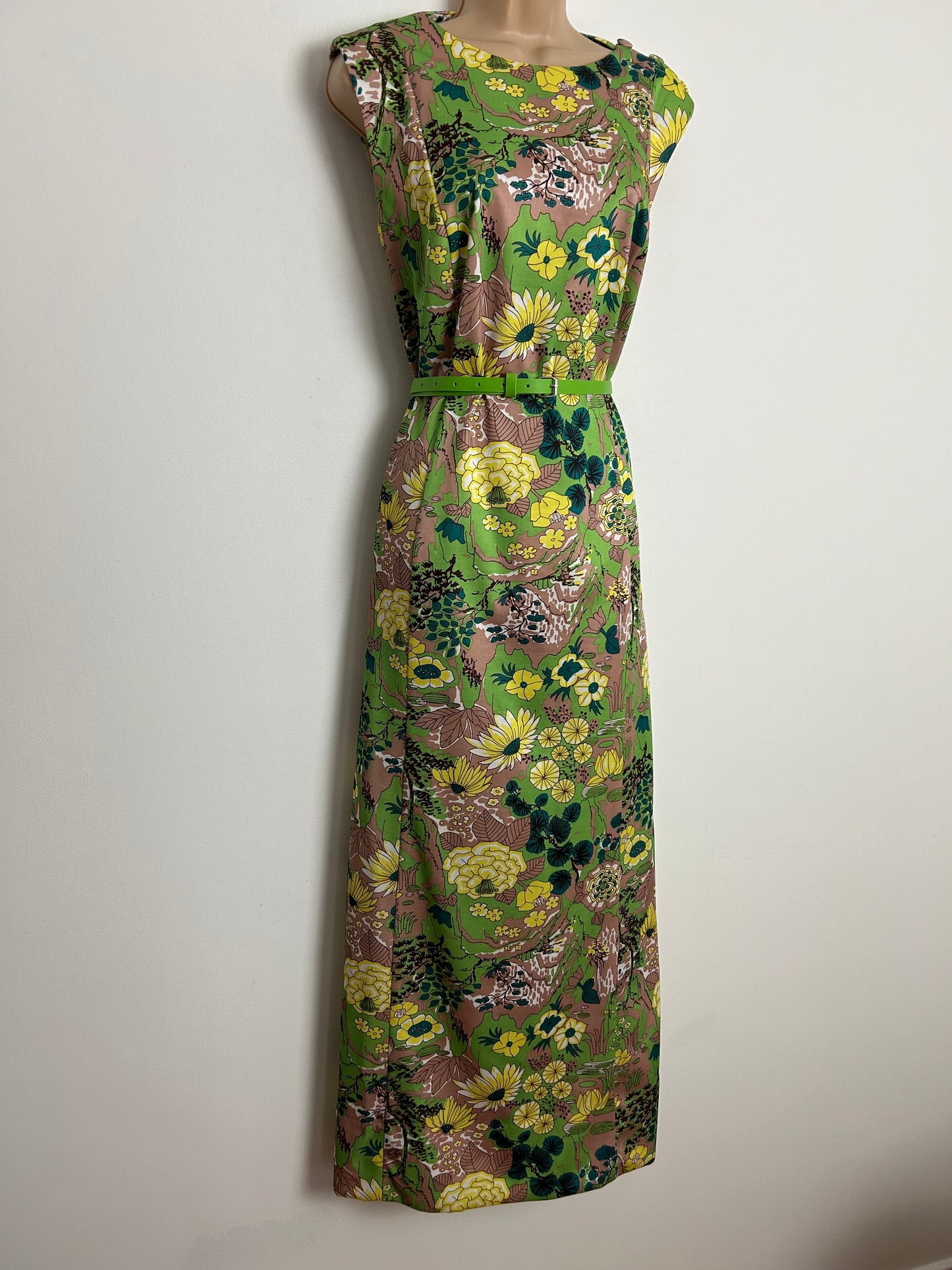 Vintage 1970s LEADING LADY UK Size 14-16 Green Yellow & Mocha Psychedelic Floral Waterlily Print Maxi Dress