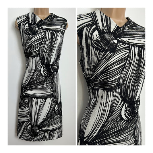 Vintage 1960s Size 10 Black & White Abstract Floral Stripe Print Sleeveless Crimplene Mod Dress