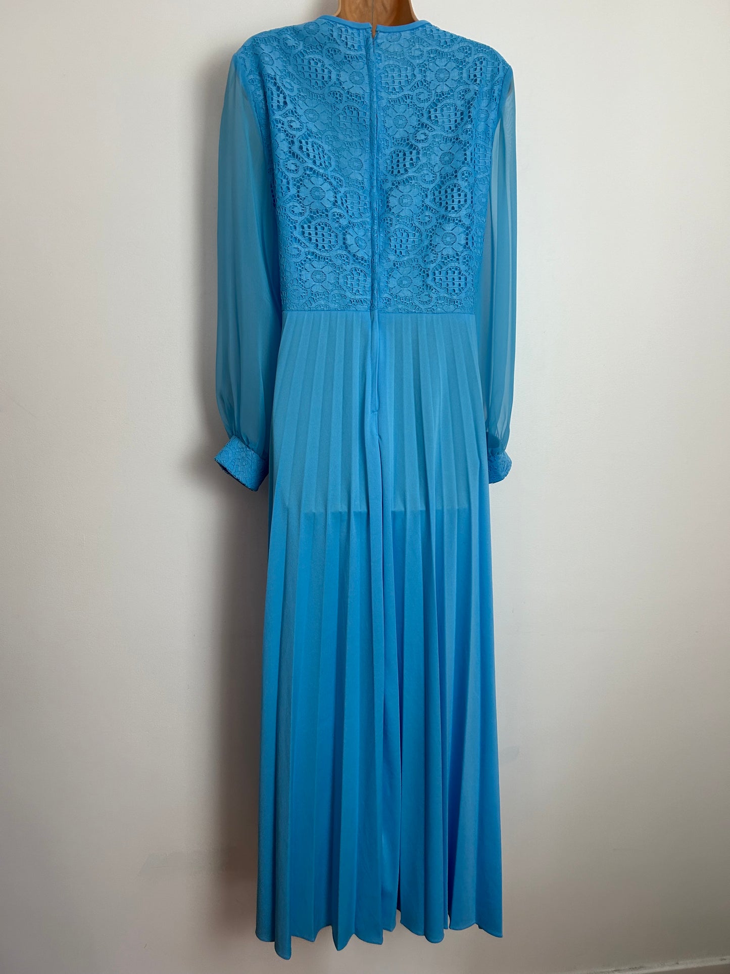 Vintage 1970s UK Size 14-16 Sky Blue Long Sleeve Lace Bodice Pleated Occasion Maxi Dress