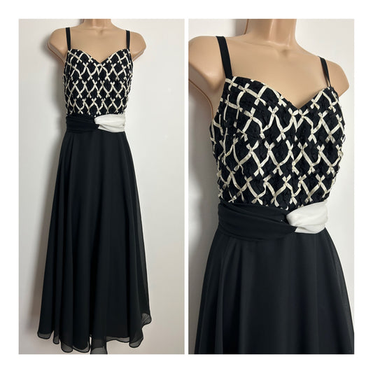 Vintage Early 1980s Size 10-12 Black & White Ribbon Lattice Detail Occasion Evening Gown