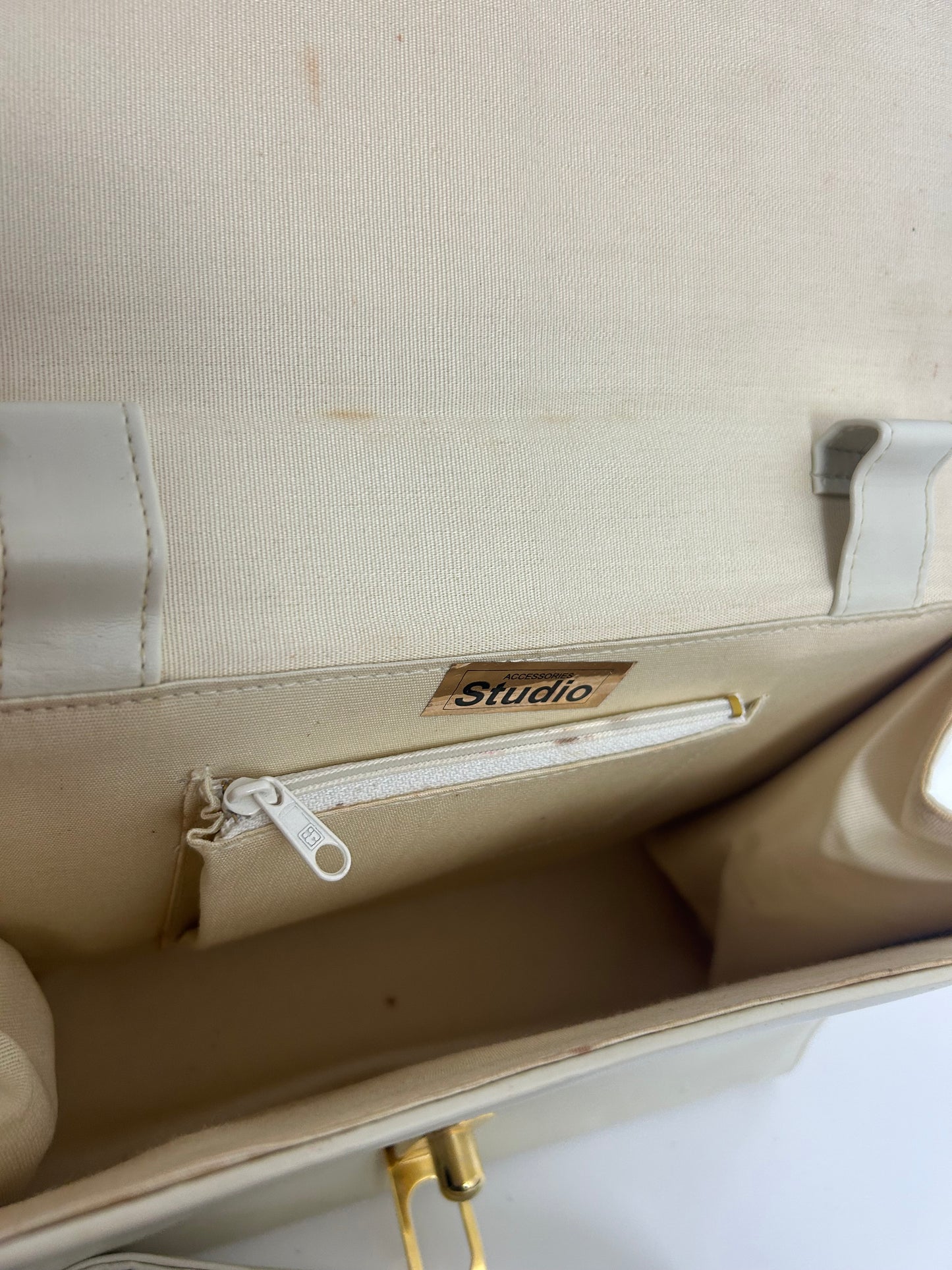 Vintage 1960s Cream Leather Handbag/Shoulder Bag With Tortoiseshell & Gold Metal Clasp