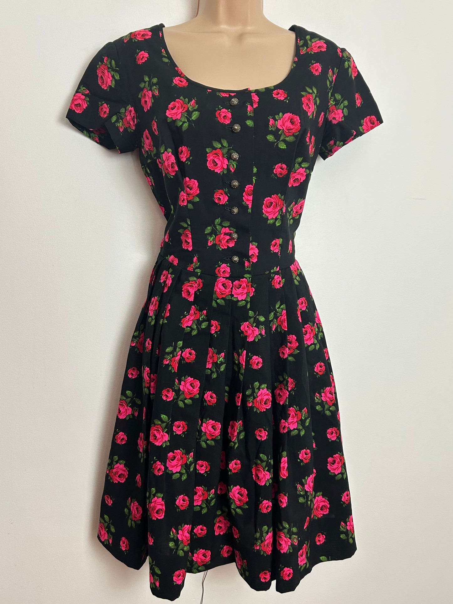 Vintage 1950s FANNY WITTKE TYROLEAN Size 8 Black & Pink Rose Floral Print Cotton Pleated Dirndl Traditional Folk Dress