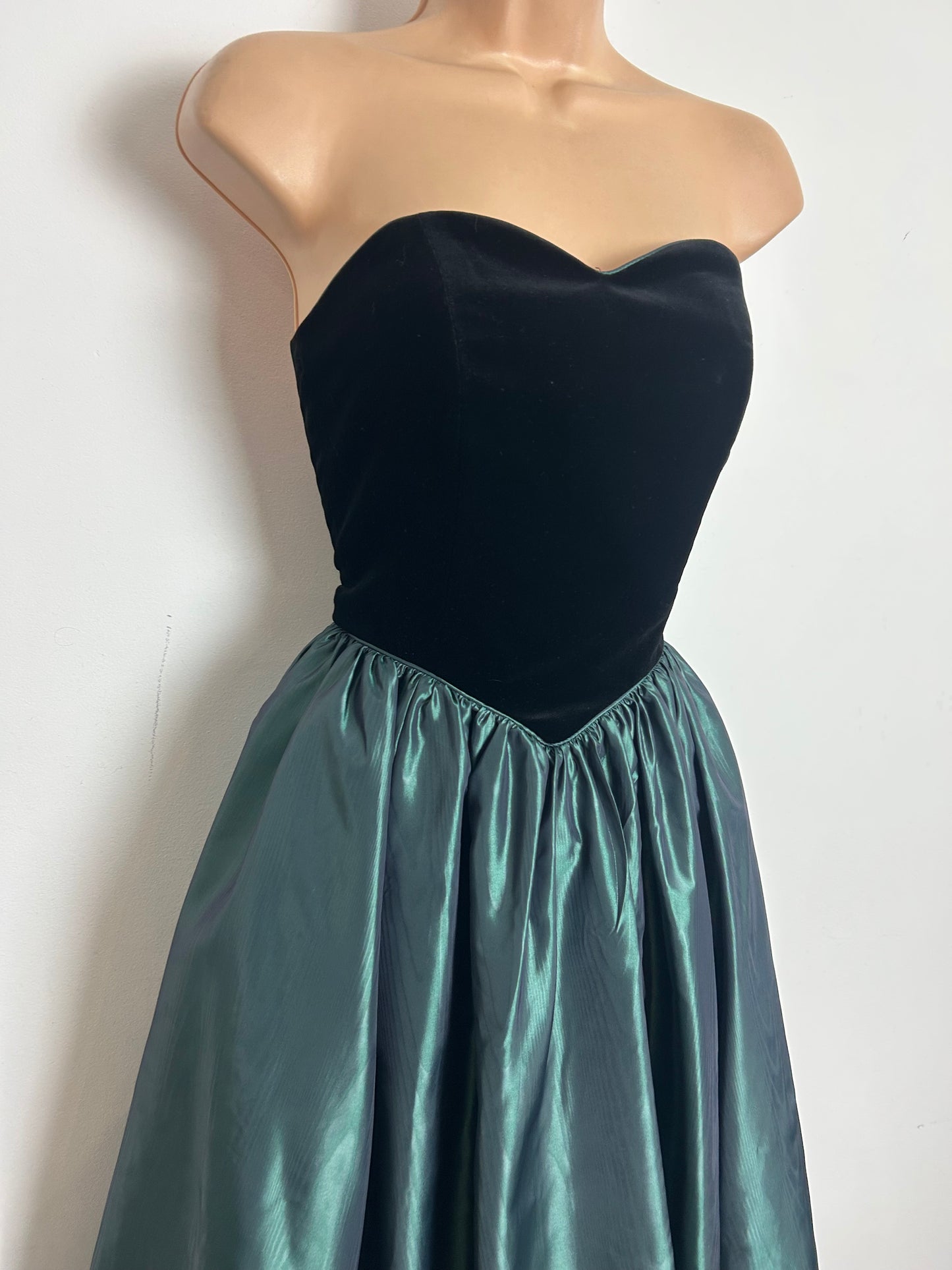 Vintage 1980s LAURA ASHLEY Size 6-8 (Size 12) Black Velvet & Bottle Green Acetate Taffeta Strapless Ballgown Party Dress