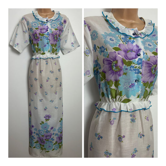 Vintage 1970s Size 12-14 Pretty White Blue & Purple Floral Print Cotton Prairie Style Nightdress