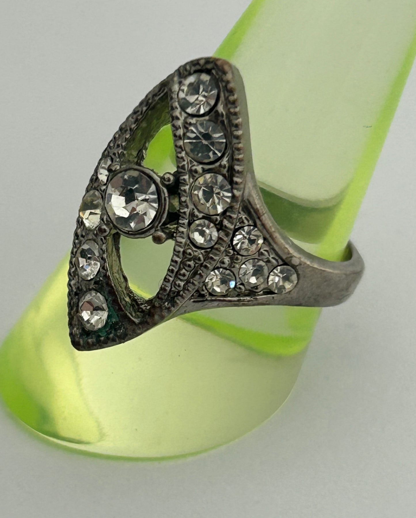 Vintage Beautiful Silver Tone Diamante Set Cocktail Ring Size P