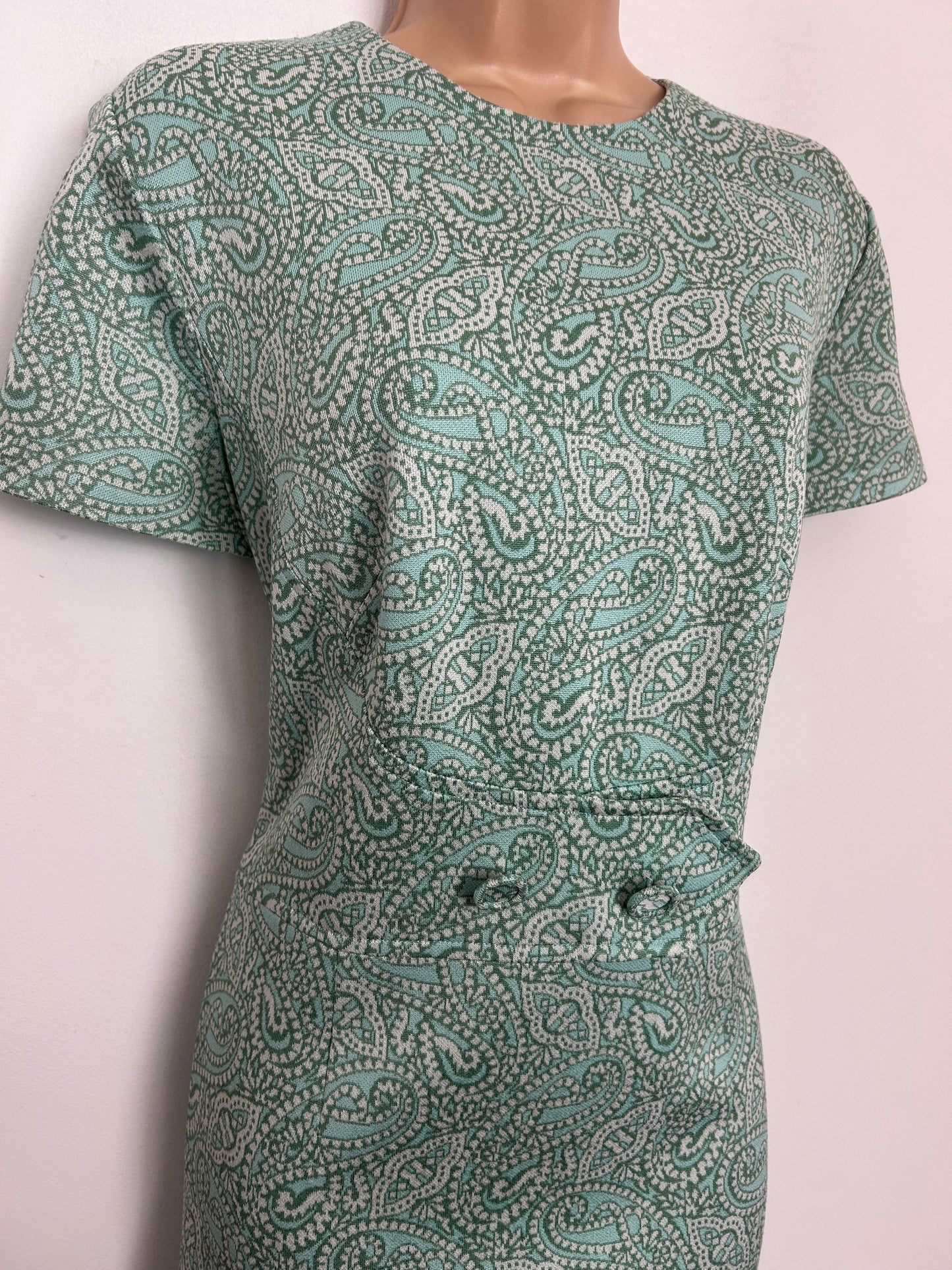 Vintage 1960s UK Size 16 Green Tones Paisley Print Crimplene Mod Shift Dress