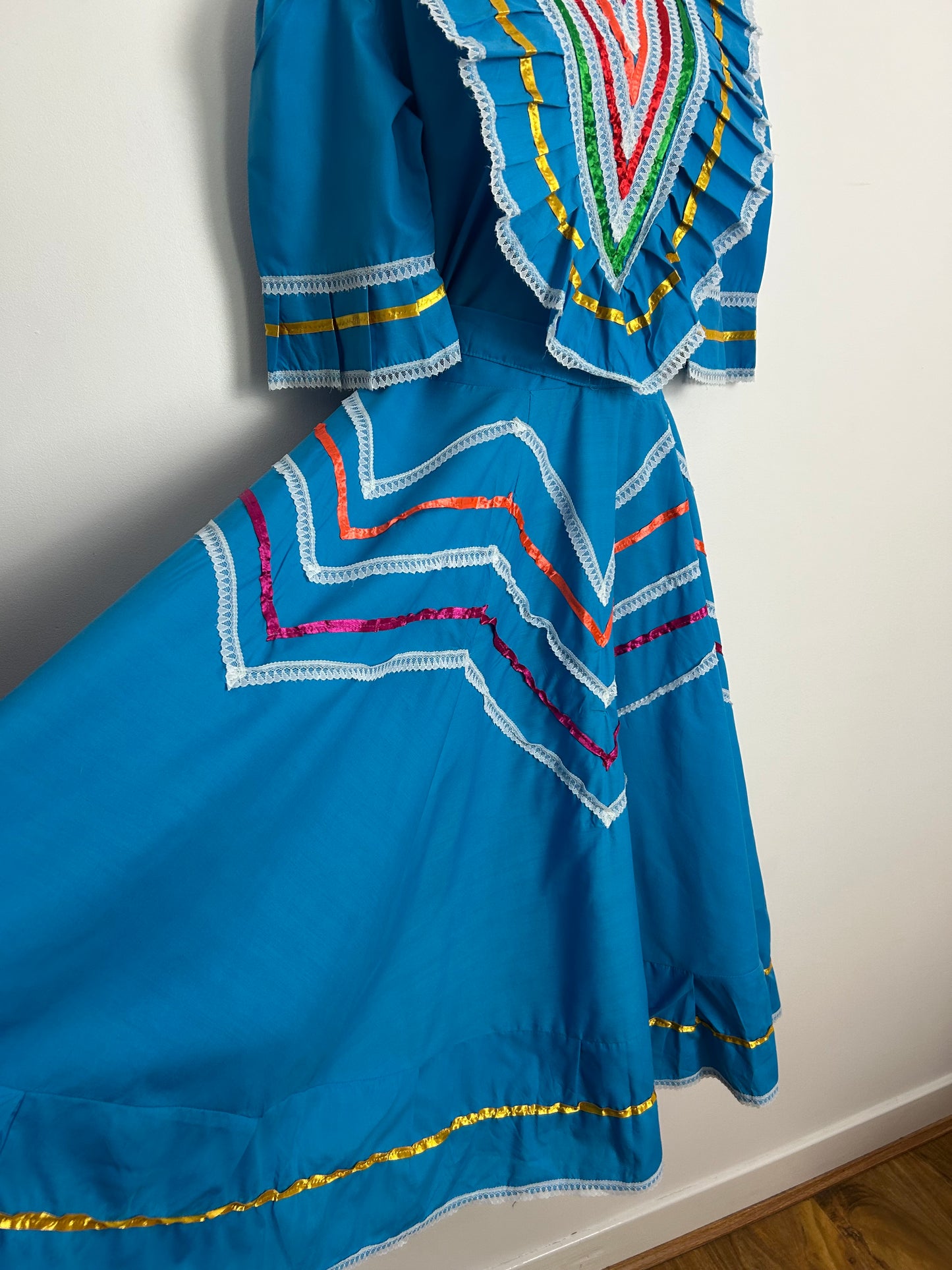 Vintage 1980s CLASSICOS Size 16 Blue Ribbon & Lace Trim Full Circle Mexican Patio Dress