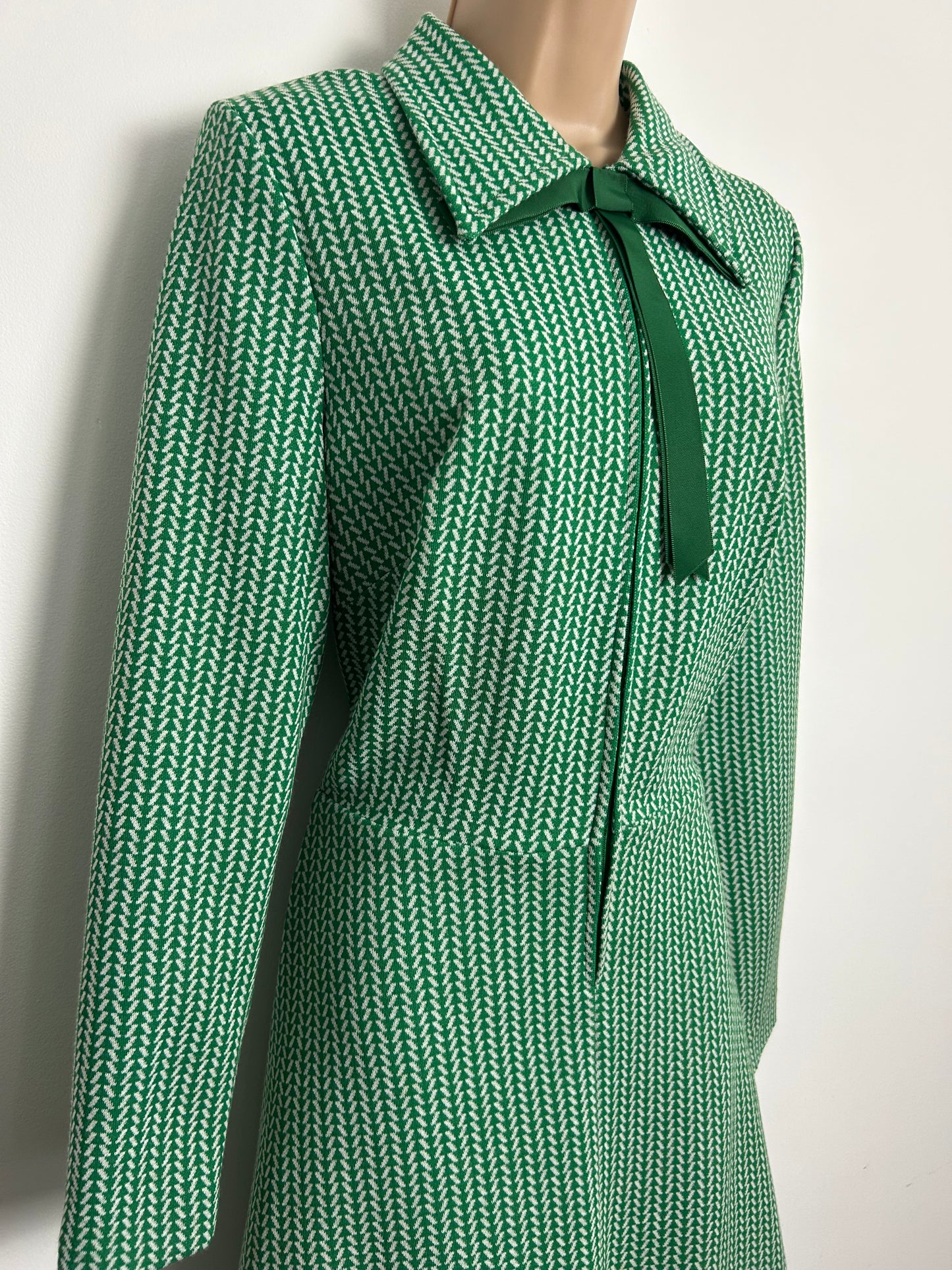 Vintage Early 1970s ST MICHAEL Size 12 Green & White Dash Print Zip Print Bow Detail A-Line Mod Dress