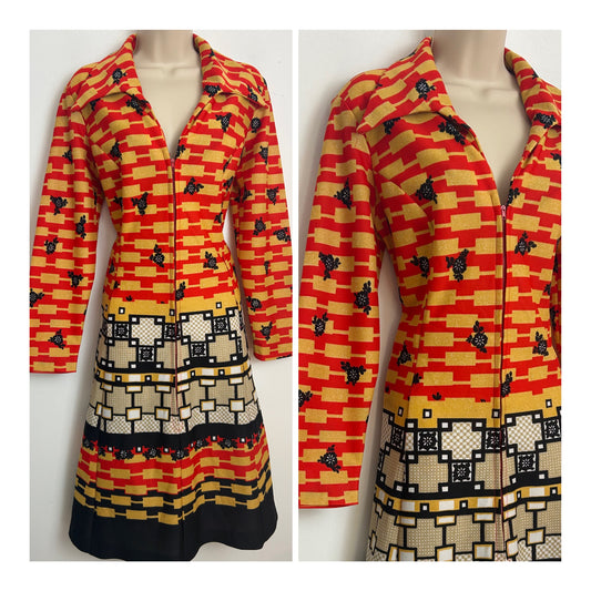 Vintage 1970s Size 14-16 Red Pale Orange & Black Geo Abstract Floral Print Zip Fronted Mod Day Dress