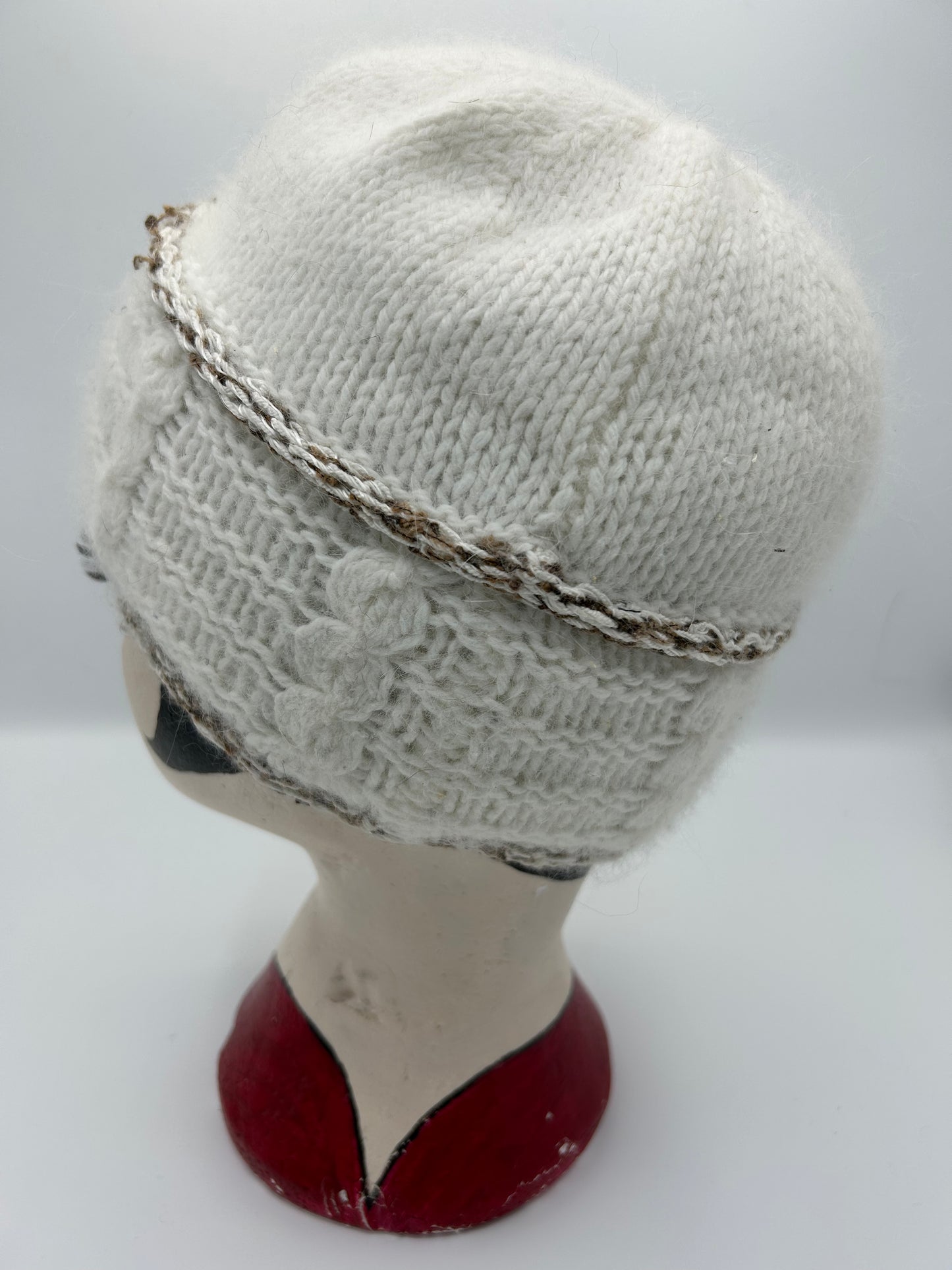 Vintage 1980s Winter White Cable Knit Angora & Wool Mix Beanie Style Winter Hat