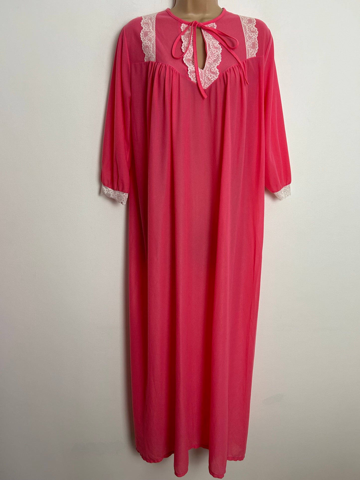 Vintage 1960s  UK Size 12-14 Candy Pink Lace Trim Tie Neck Brushed Nylon 3/4 Sleeve Full Length Nightie Nightdress