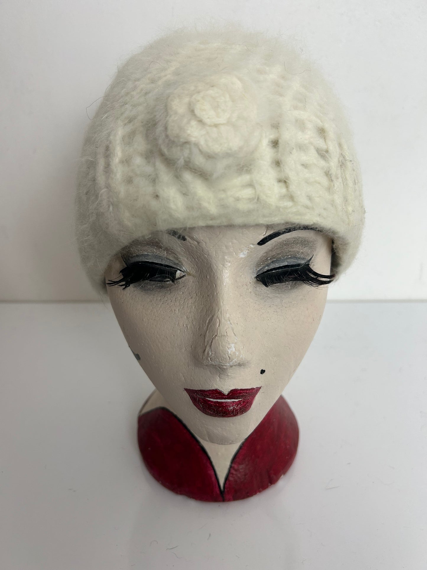 Vintage C&A Handcrafted Cream Soft Fluffy Angora Mix Beanie Winter Hat