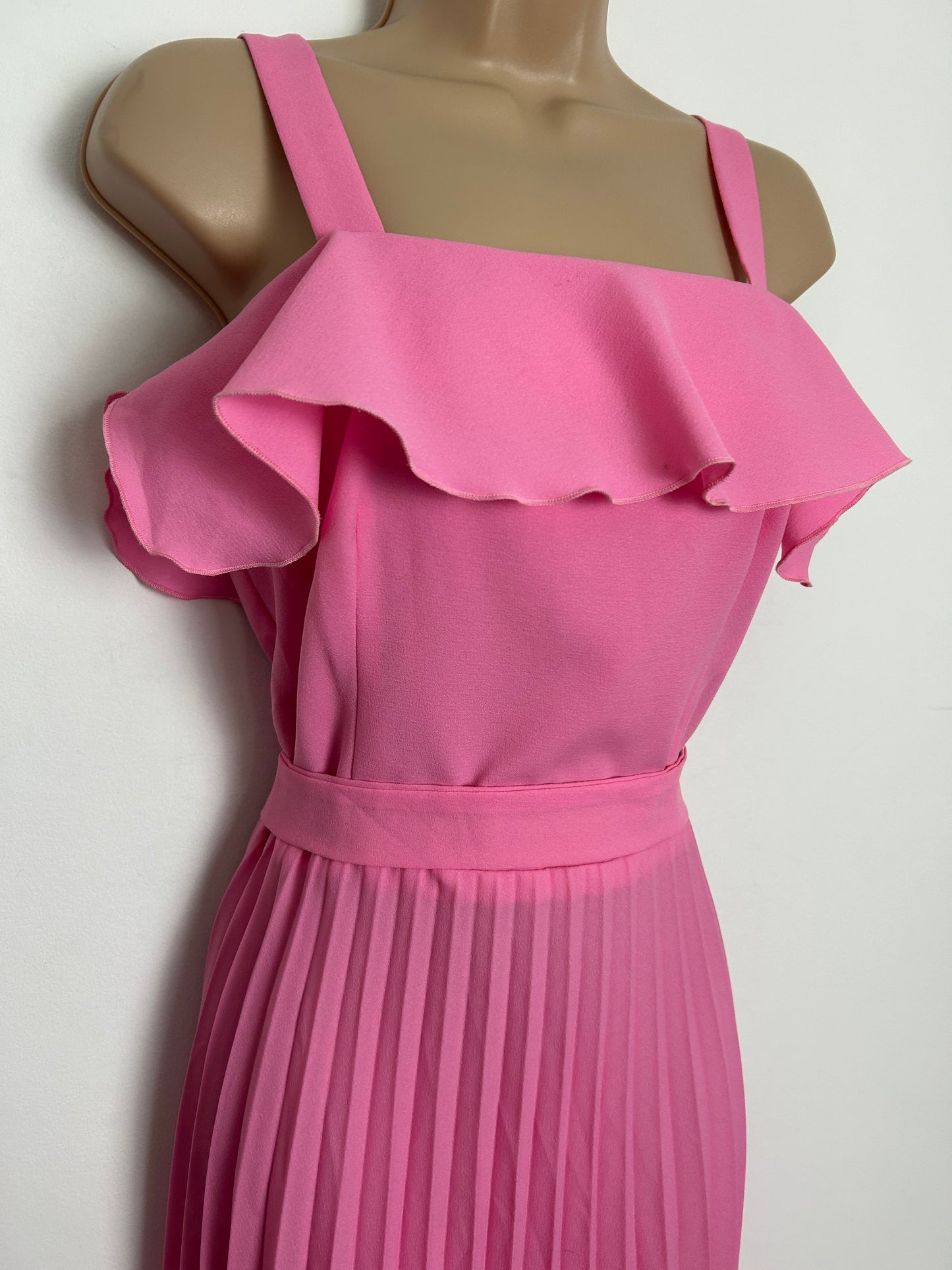 Vintage 1970s Size 10 Candy Pink Strappy Ruffle Collar Belted Pleated Summer Maxi Dress