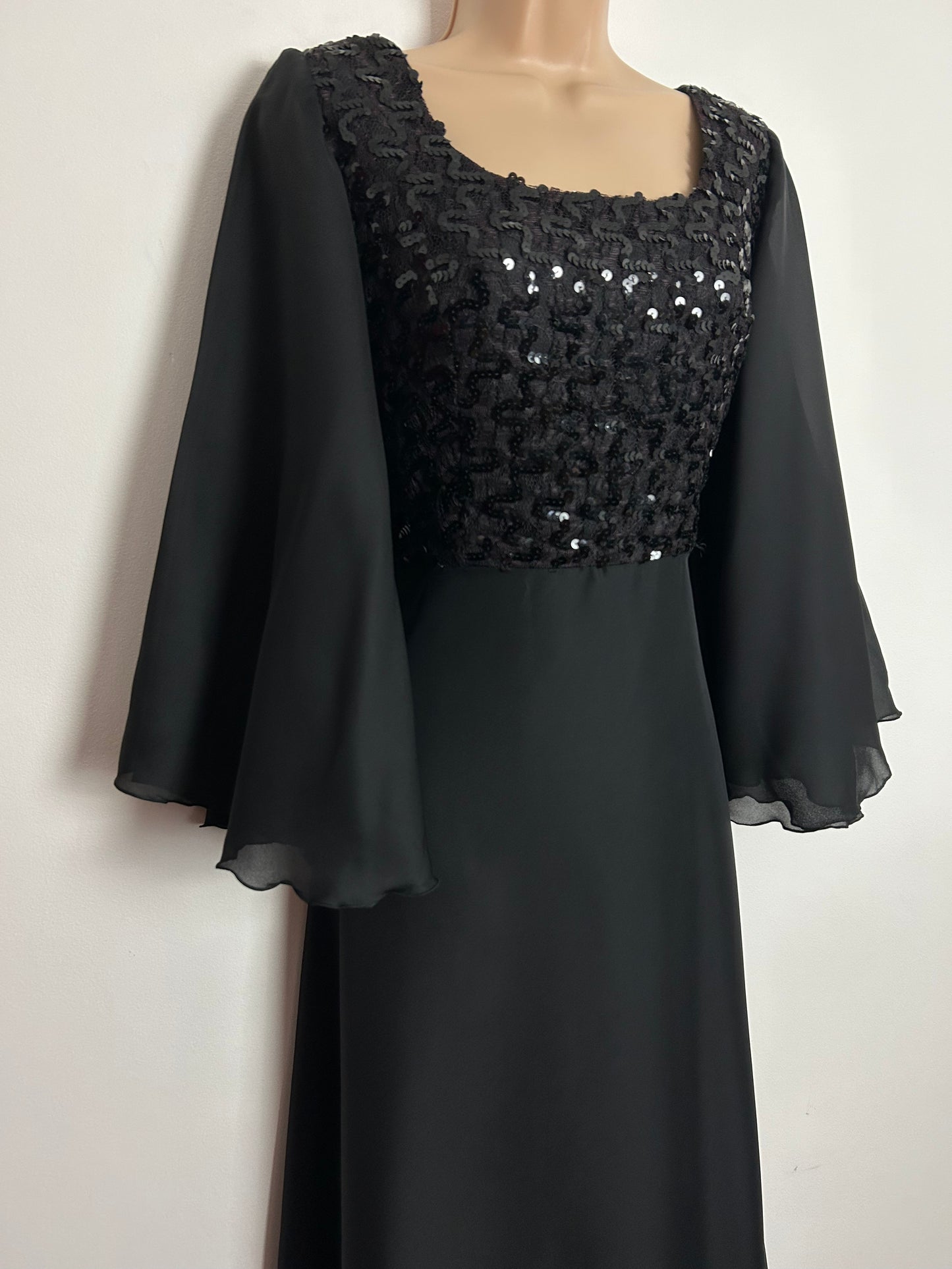 Vintage 1970s KLEEMIER HOFF UK Size 10 Black Chiffon Lace & Sequin Bodice Flutter Sleeve Boho Occasion Evening Maxi Dress