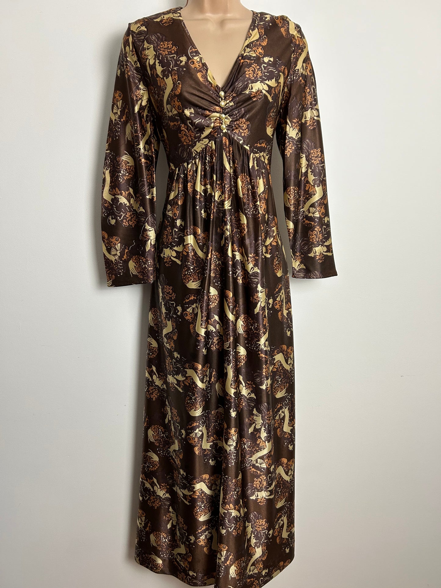 Vintage 1970s ANKEN Size 10 Brown & Beige Tones Figurine Novelty Print Long Sleeve Maxi Dress