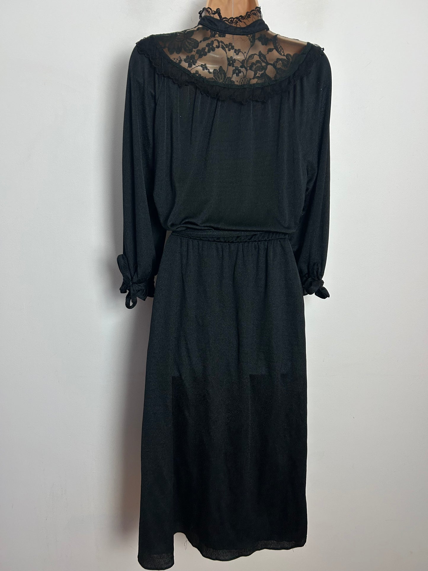 Vintage 1970s UK Size 10 Black Lace Yoke Tie Neck Long Sleeve Belted Day Dress