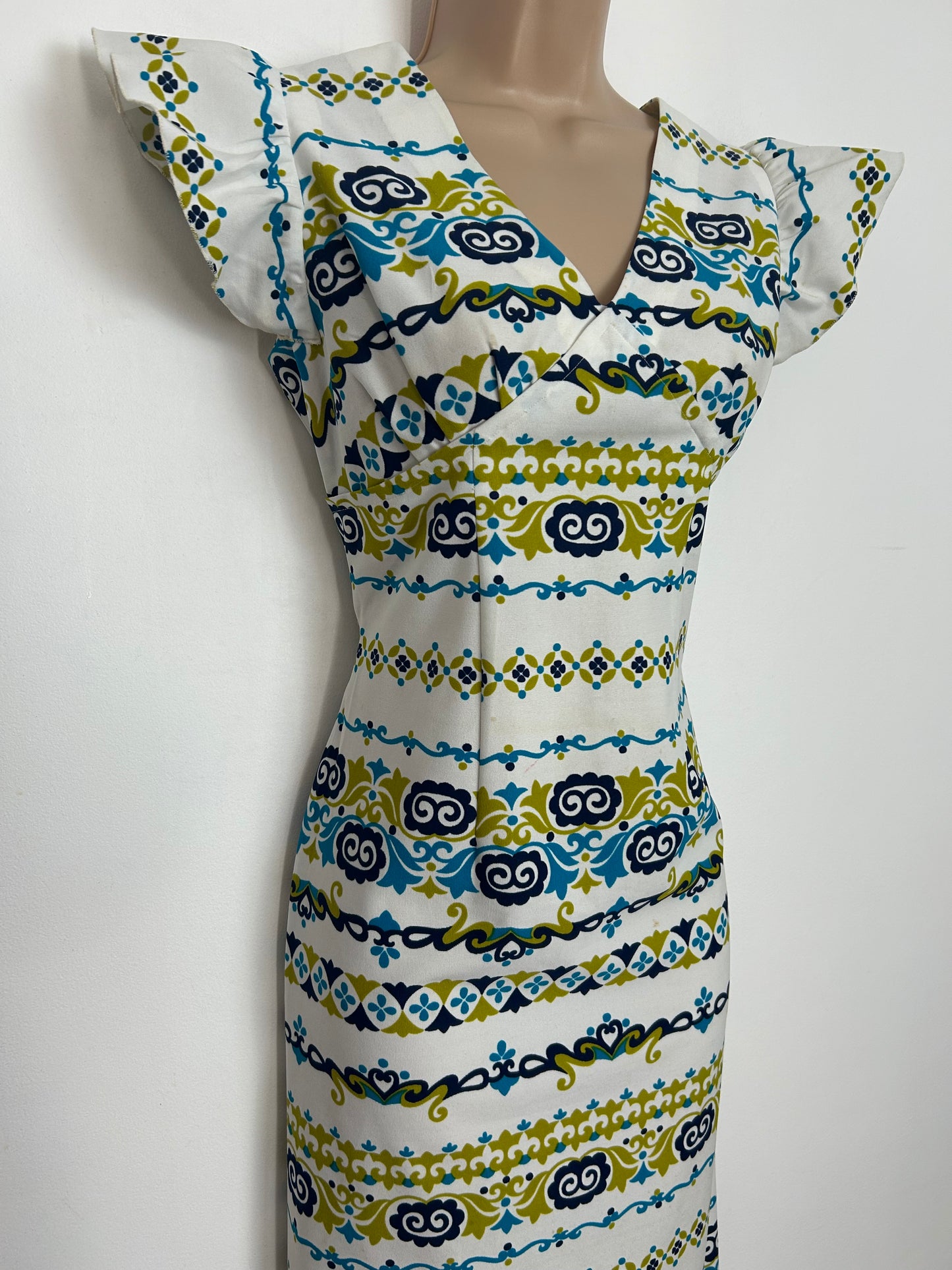 Vintage 1970s Size 8 White Blue & Olive Green Abstract Print Short Frill Cap Sleeve Maxi Dress