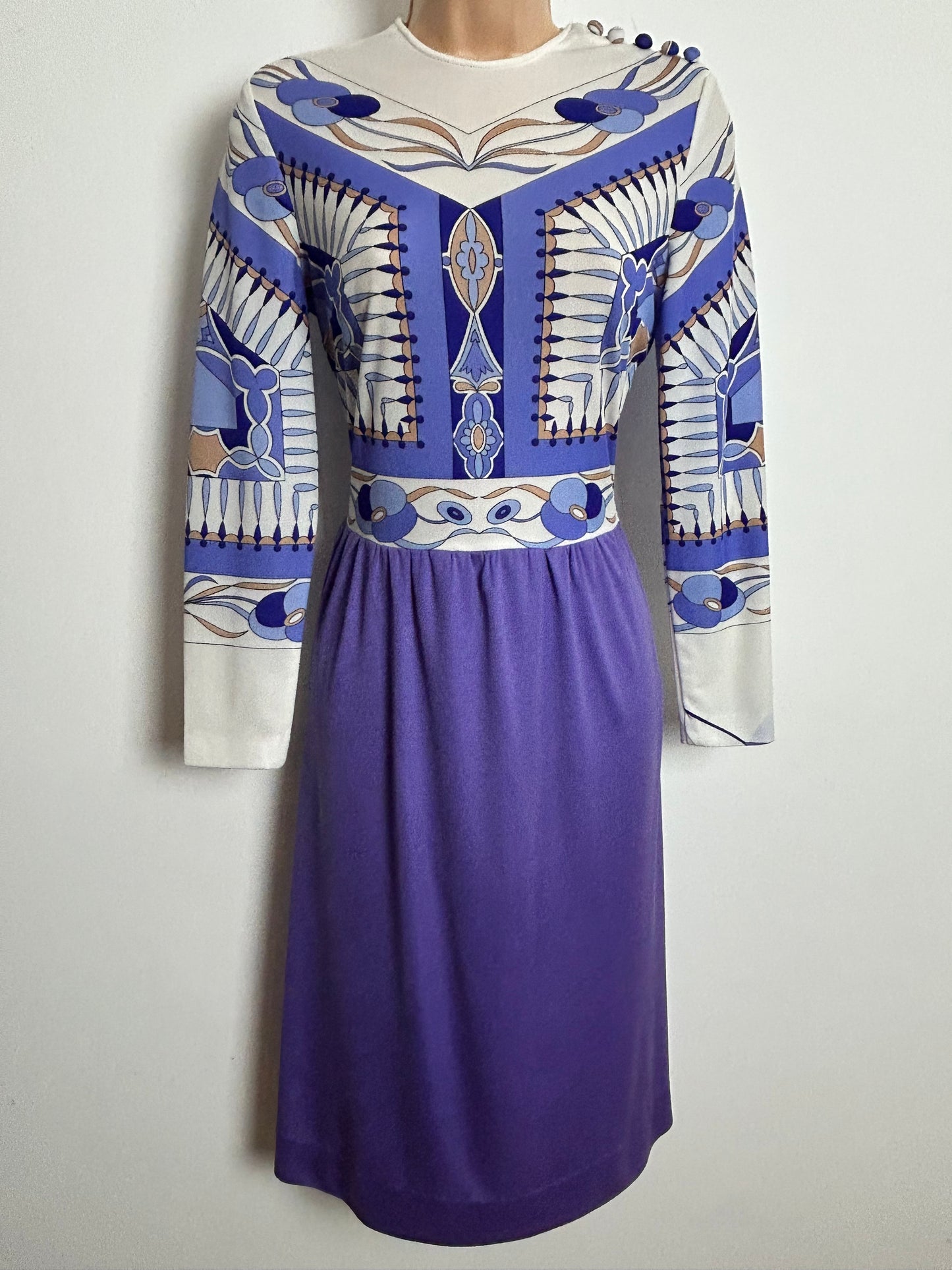Vintage 1970s Size 10 Dark Lilac Lavender & White Psychedelic Print Long Sleeve Dress