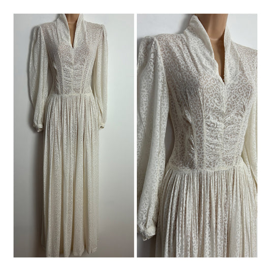 Vintage 1940s Size 6 Ivory White Burnout Rayon Long Sleeve Swan Neck Wedding/Occasion Dress