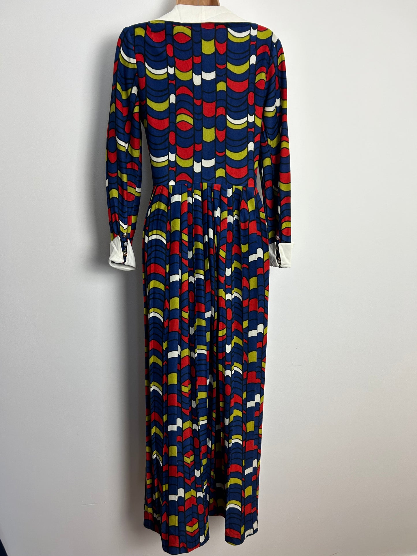 Vintage Early 1970s FRANK USHER UK Size 10 Blue Red & Green Abstract Print Long Sleeve Pleated Maxi Dress