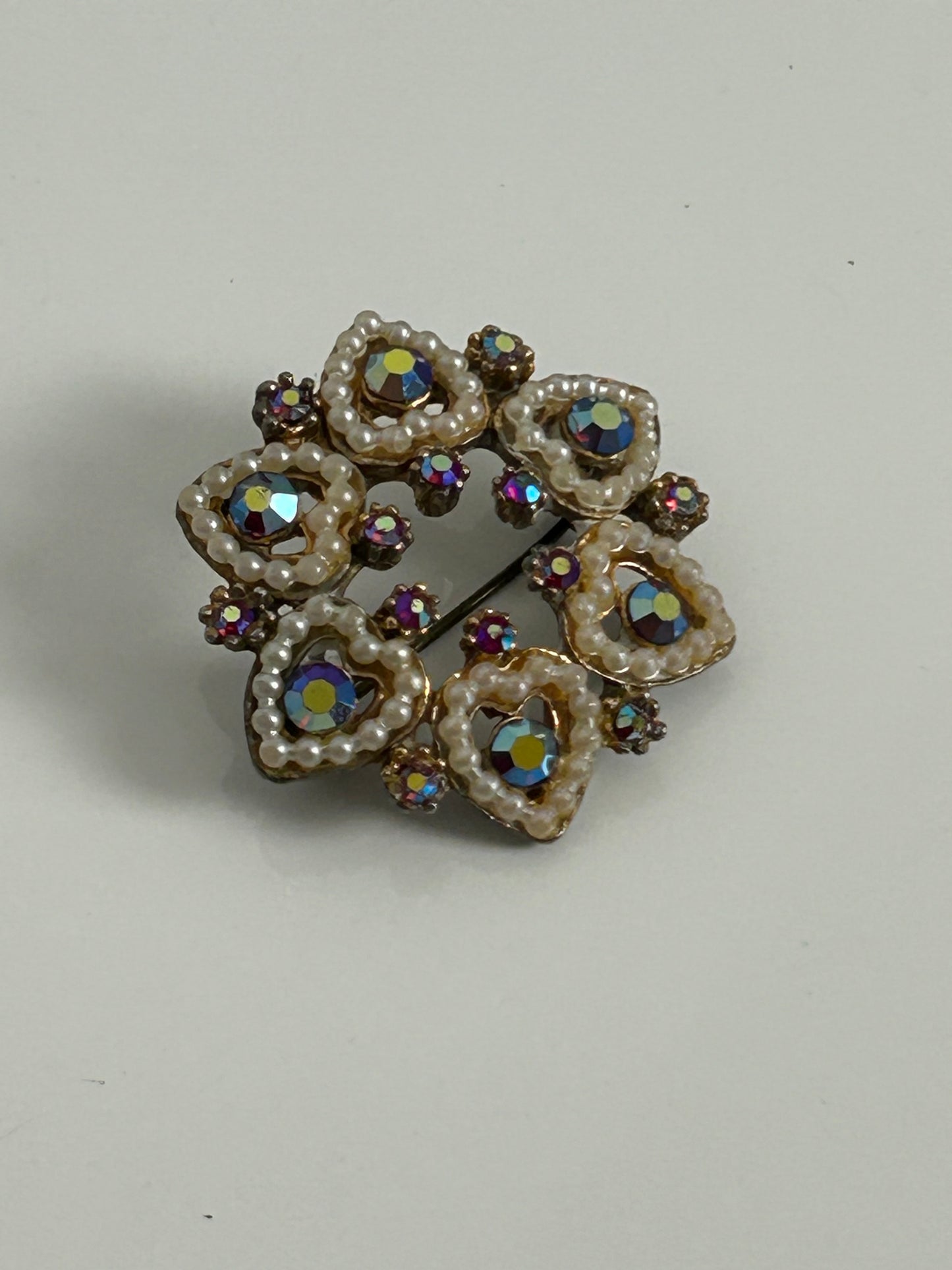 Vintage Late 1950s/Early 1960s Gold Tone Faux Pearl & Aurora Borealis Heart Wreath Brooch