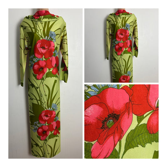Vintage 1970s Size 12 Green & Red Bold Floral Print Long Sleeve Cowl Neck Kaftan Style Maxi Dress