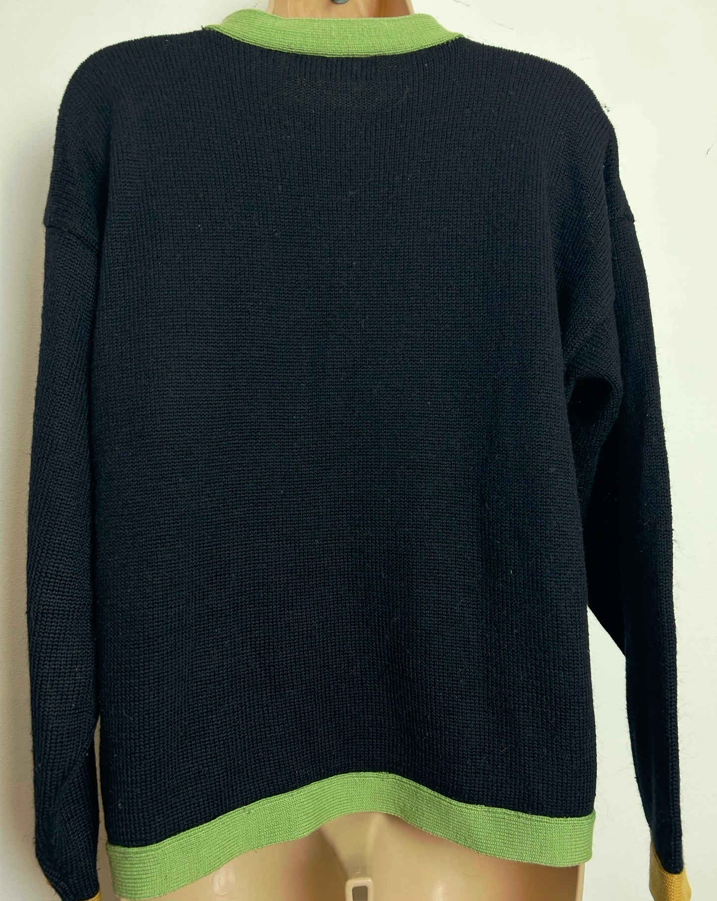 Vintage 1980s DECADE SIGNE KIABI Size 12/14 Black & Green Polar Bear Bird & Flowers Applique Detail Wool Cardigan