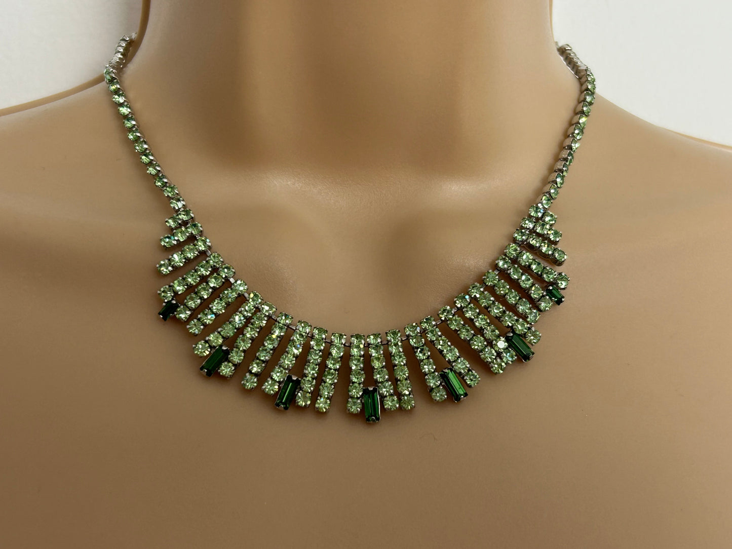 Vintage 1960s Silver Tone & Green Diamante & Cabochon Stone Set Deco Style Paste Necklace