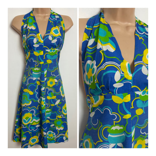 Vintage 1970s Size 6-8 Blue Turquoise Yellow & Green Floral Print Halter Neck Summer Dress