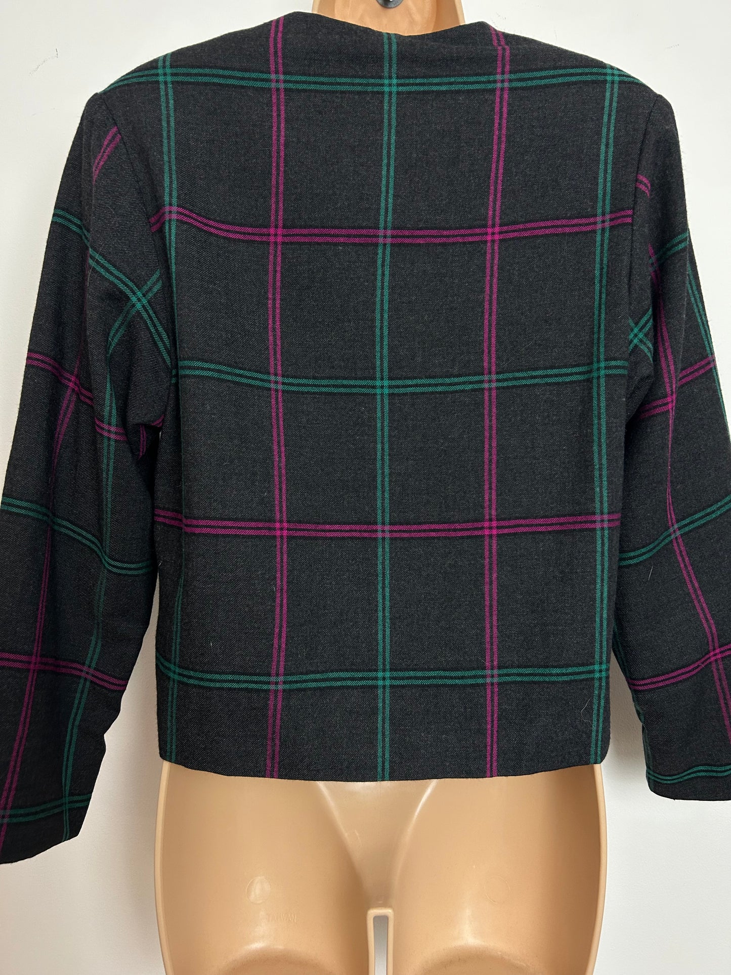 Vintage JIM BALDWIN MANCHESTER Size 10-12 Grey Pink  Green Check Wool Mix Collarless Short Length Jacket/Blazer