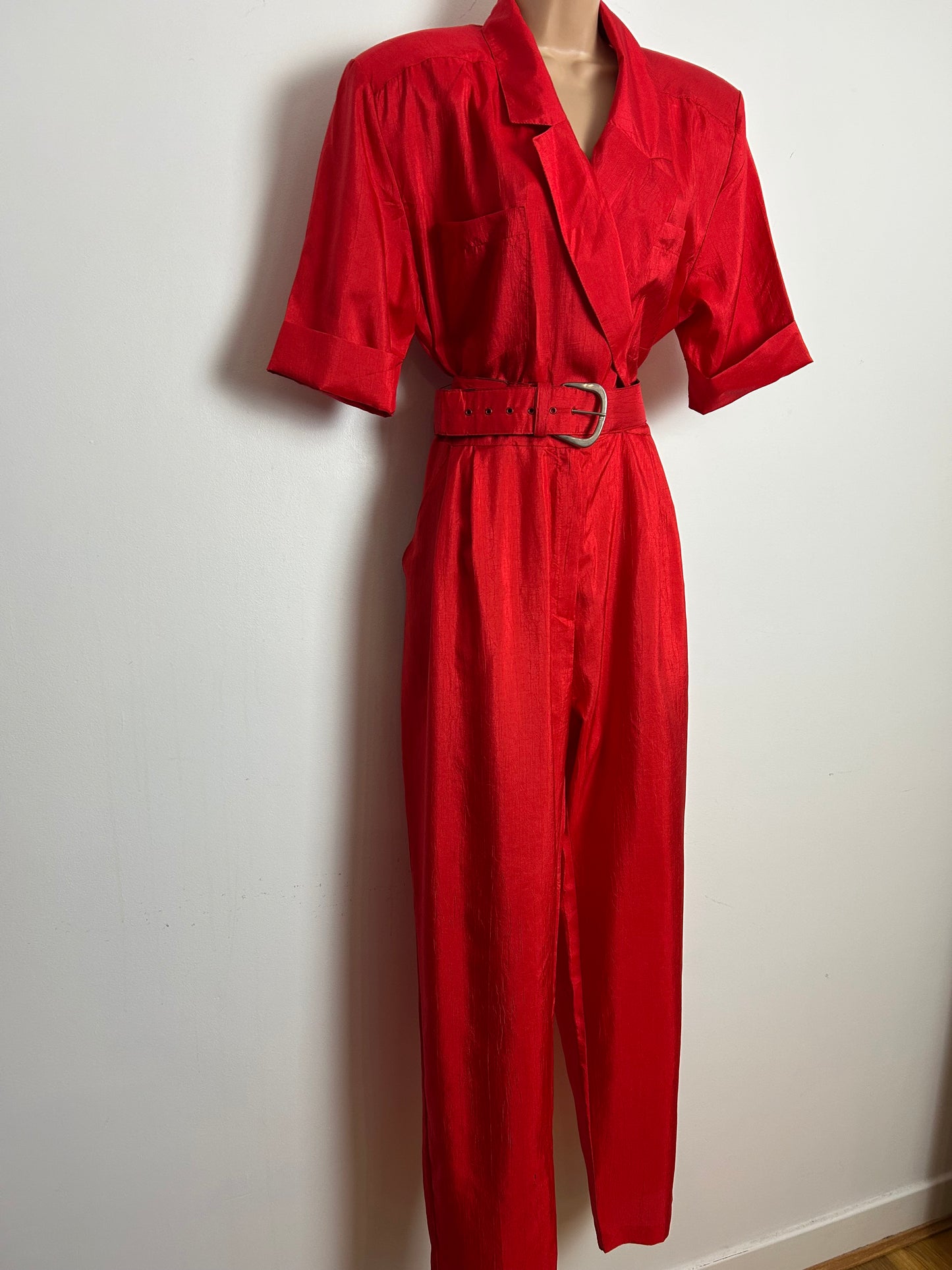 Vintage 1980s JOAN WALTERS Size 14 Red Short Sleeve Chest Pockets Belted Tapered Leg Jumpsuit