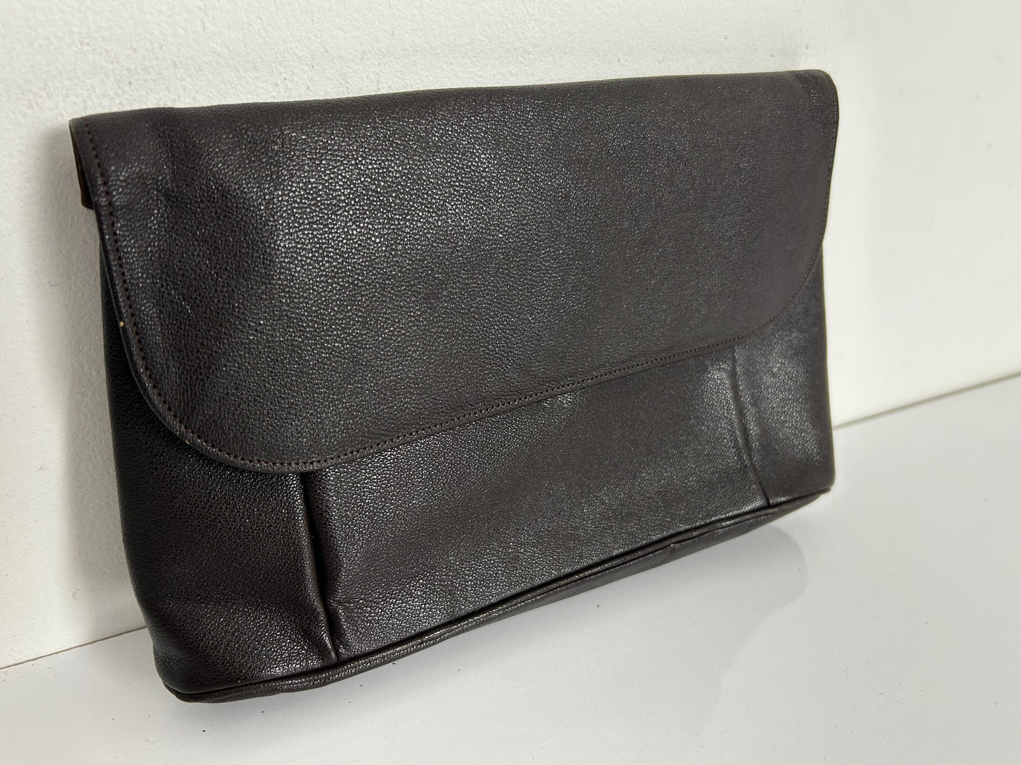 Vintage 1950s Dark Brown Leather Clutch Bag With Finger Strap