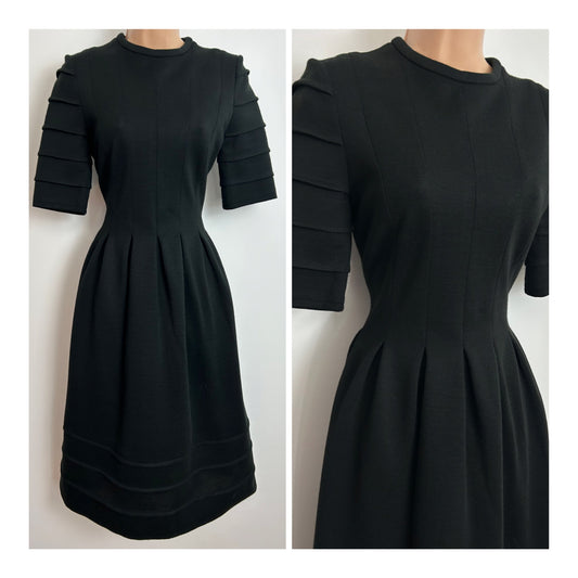Vintage 1960s JEAN VARON Size 8 Black Wool Mix Pintuck Pleated Short To Mid Sleeve Mod Dress