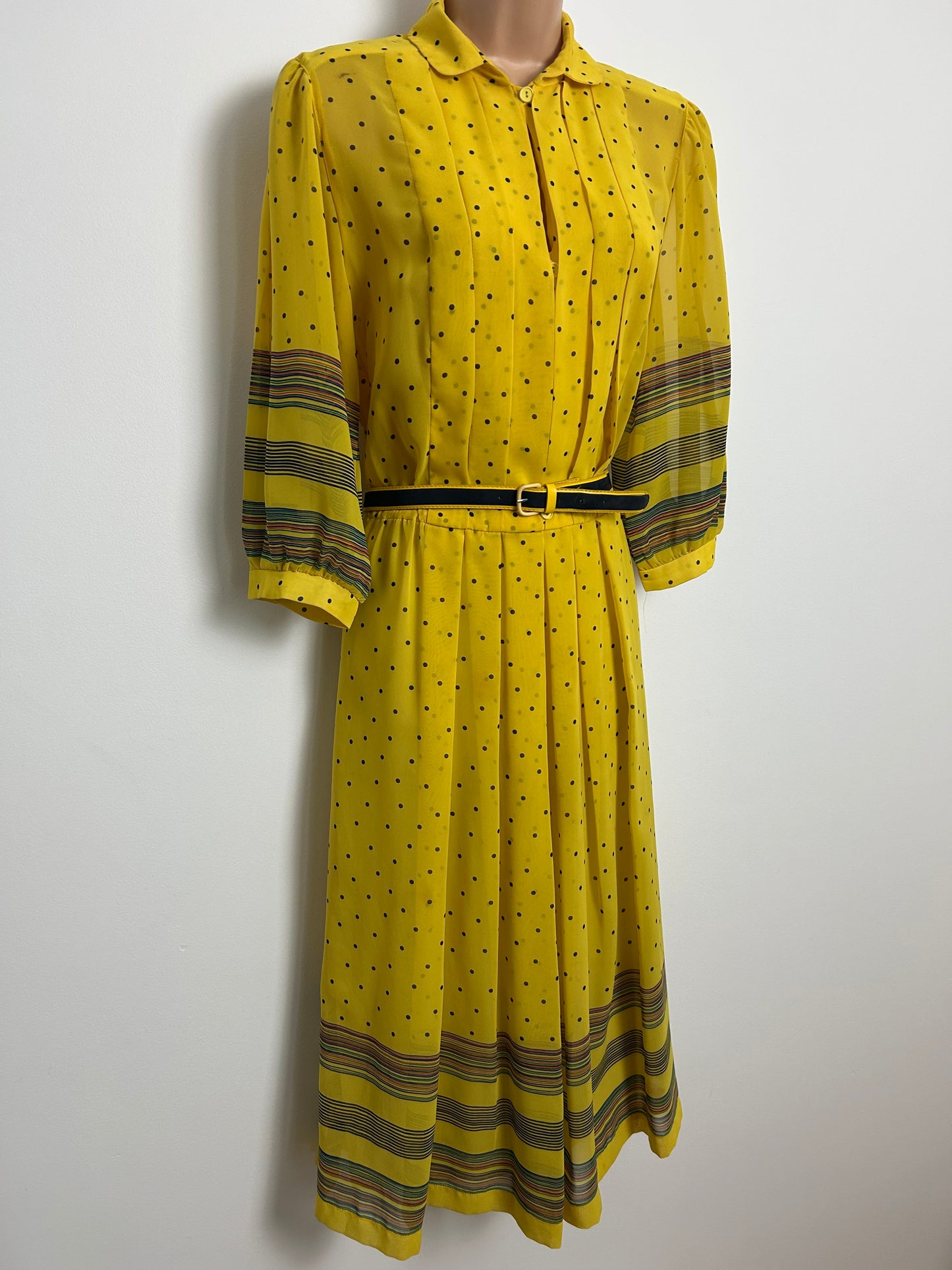 Vintage Late 1970s/Early 1980s CARRE Size 10-12 Yellow & Black Polka Dot Belted Pleated Day Dress