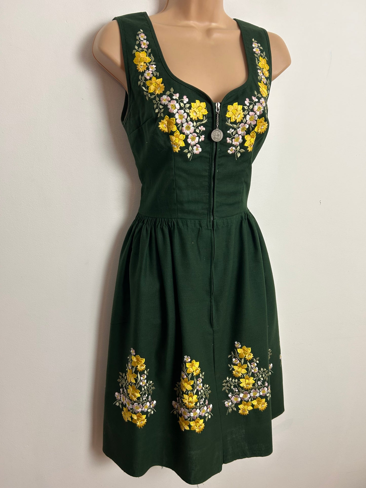 Vintage 1950s Gertr. Jacob UK Size 6 Green & Yellow Embroidered Traditional Austrian Dirndl Dress With Removable Apron