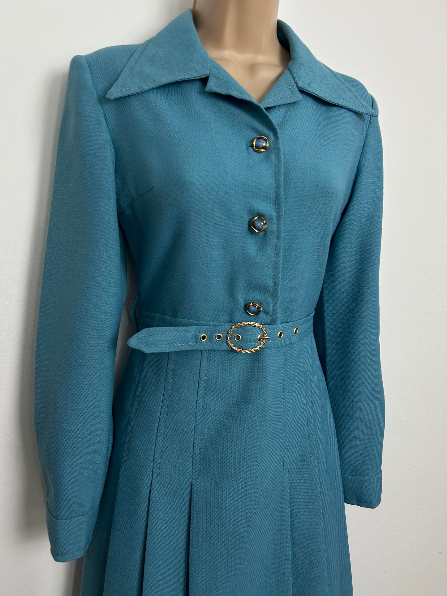 Vintage 1970s Size 8 Dusky Turquoise Wool Blend Dagger Collar Belted Pleated Mod Day Dress