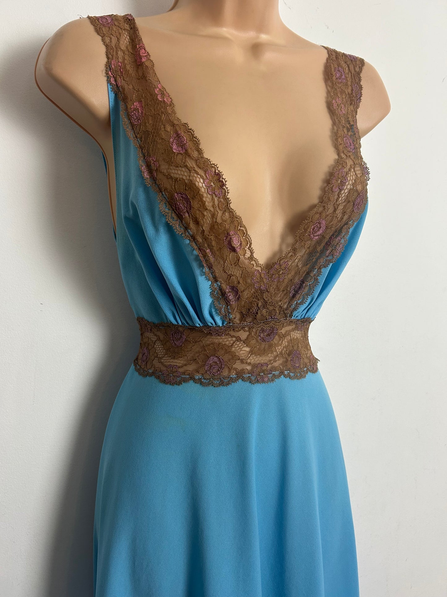 Vintage Late 1960s Size 10 Blue & Brown Lace Trim Matching Peignoir Set