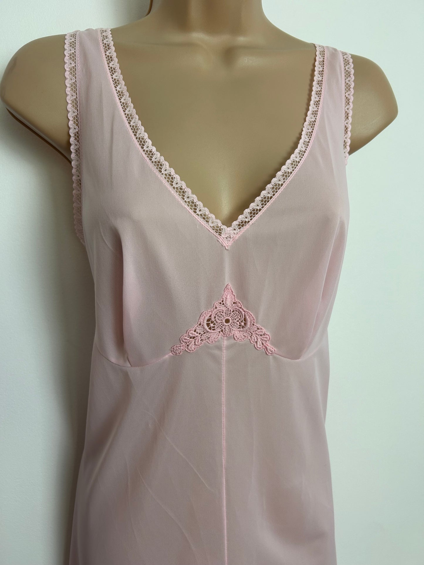 Vintage Made In Italy Size 14 Pale Pink Lace Trim Nylon Slip