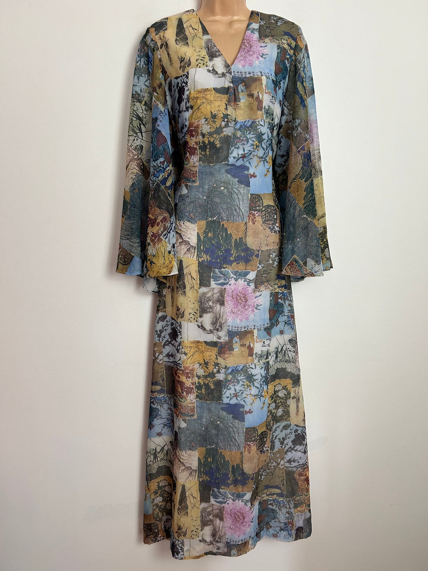 Vintage 1970s HORROCKSES FASHIONS UK Size 12 Beautiful Pale Blue & Sandy Beige Japanese Themed Novelty Print Chiffon Angel Sleeve Maxi Dress