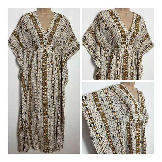 Vintage Early 1970s One Size Up To Size 18 White Brown & Black Check Print Wide Sleeve Cotton Kaftan