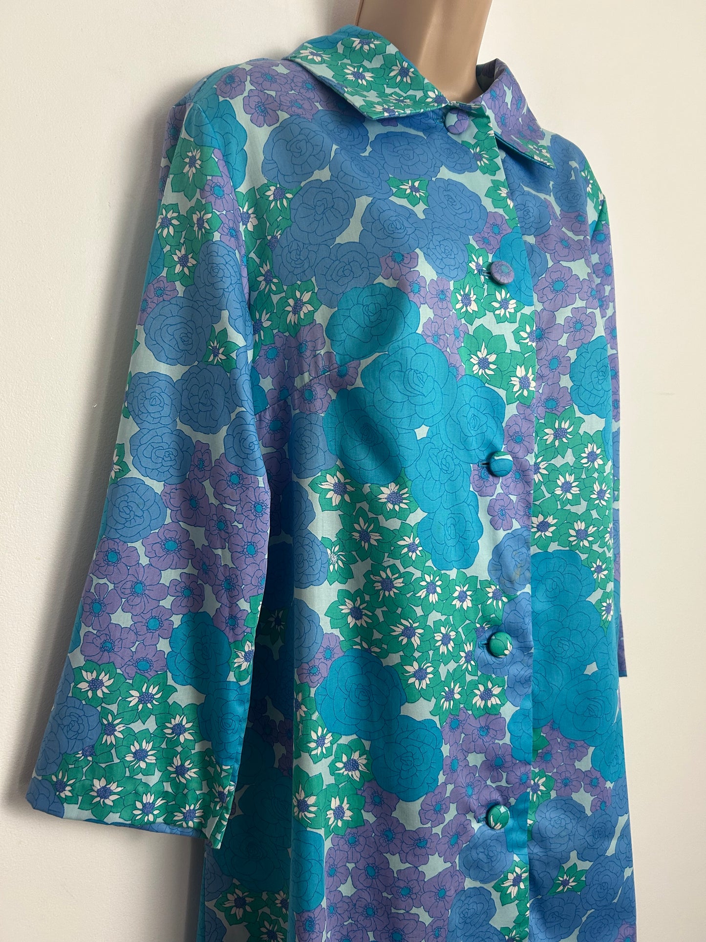 Vintage 1960s ST MICHAEL Size 14 Blue & Green Tones Floral Print Long Sleeve House Coat Dressing Gown