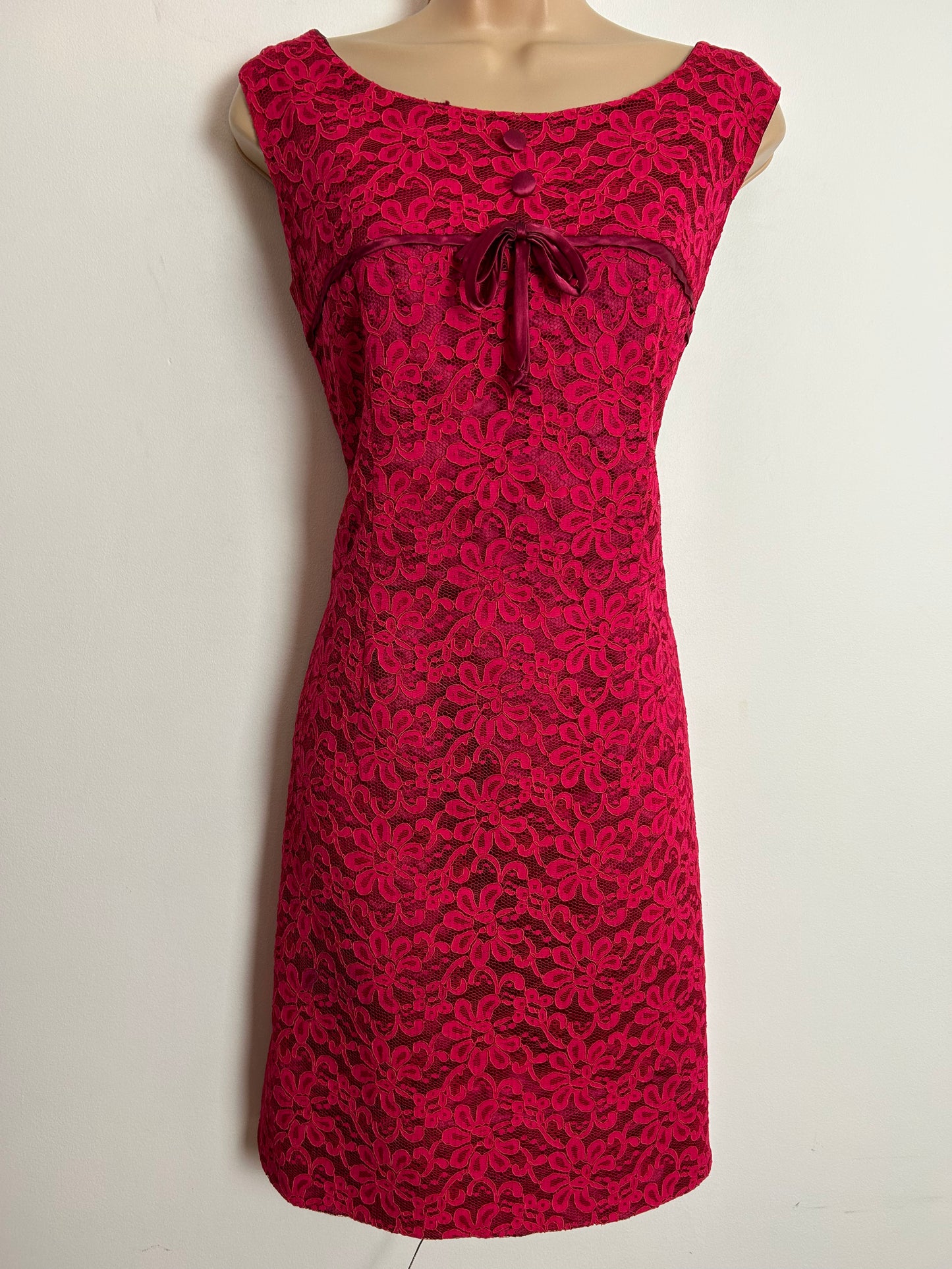 Vintage 1960s UK Size 10 Red Floral Lace Satin Bow & Button Detail Mod Shift Party Dress