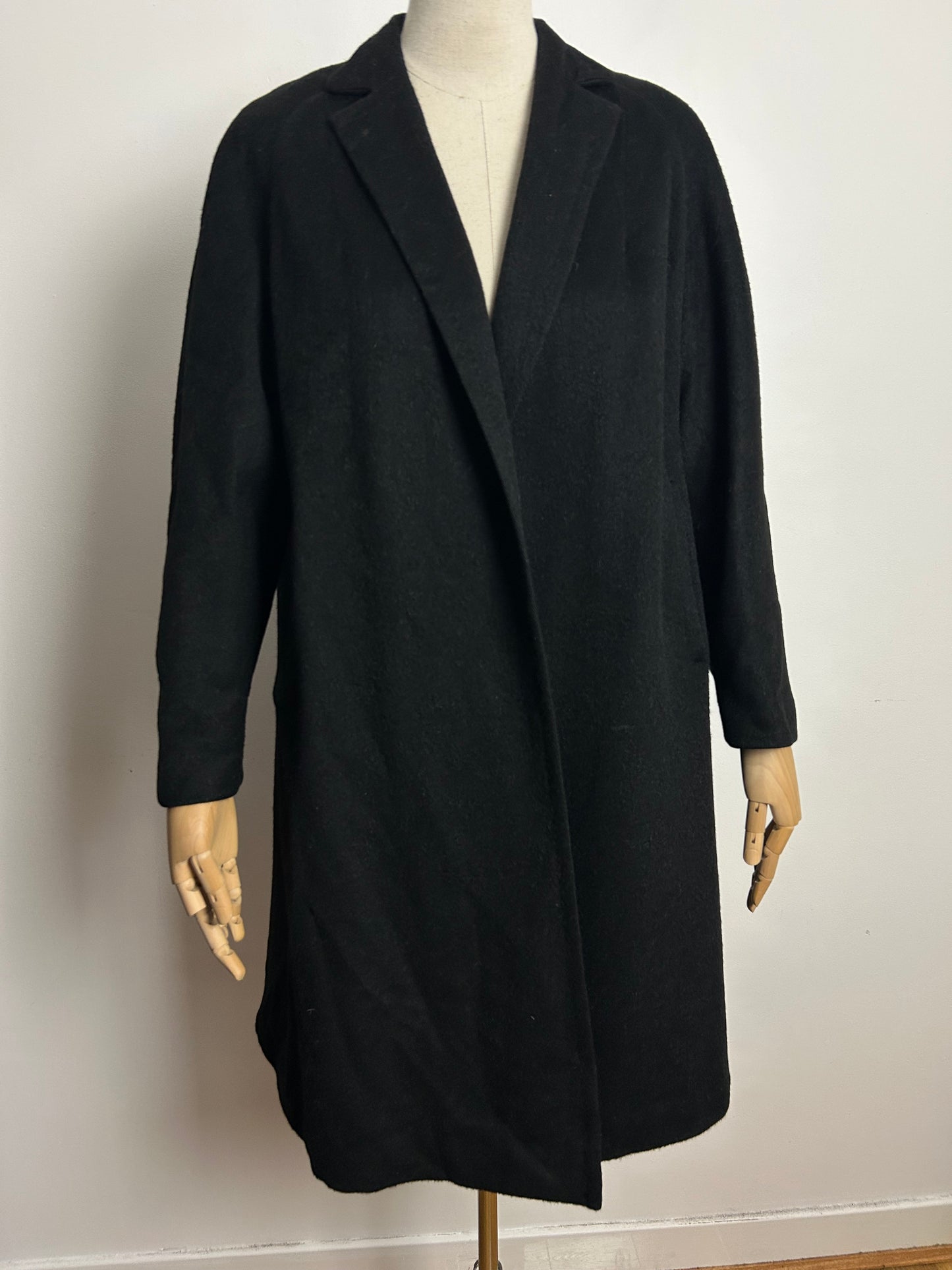 Vintage 1960s MARSHALL FIELD & COMPANY Up To Size 14 Black Wool Open Fronted Coat