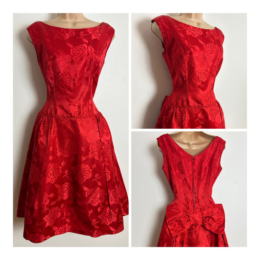 Vintage 1950s Size 8 Red Rose Floral Embossed Satin Bow Back Christmas Party Prom Style Dress