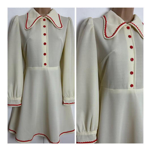Vintage 1970s Size 8 Beagle Collar Ric Rac Trim Long Sleeve Mini Mod Dress