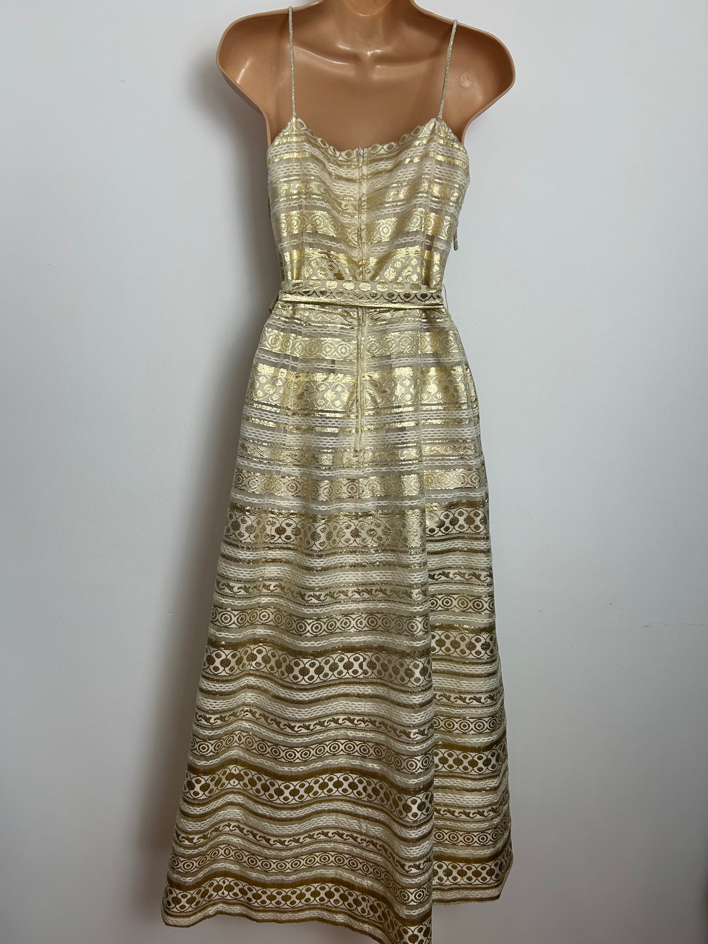 Vintage 1960s Size 6 Cream & Gold Abstract Stripe Brocade Tie Strap Belted Occasion Dress