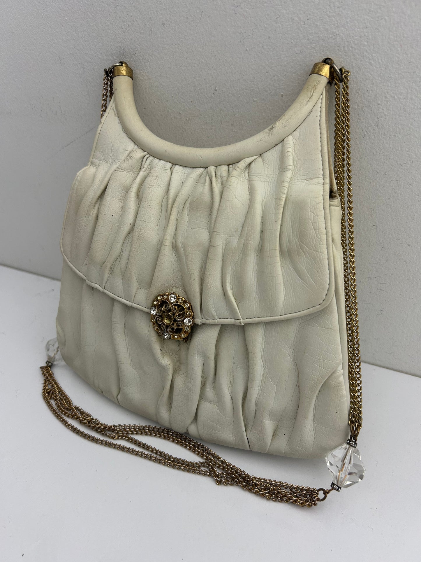 Vintage RARE 1950s Ivory Leather Beautiful Shape Handbag With Chain Strap & Hinged Mirror