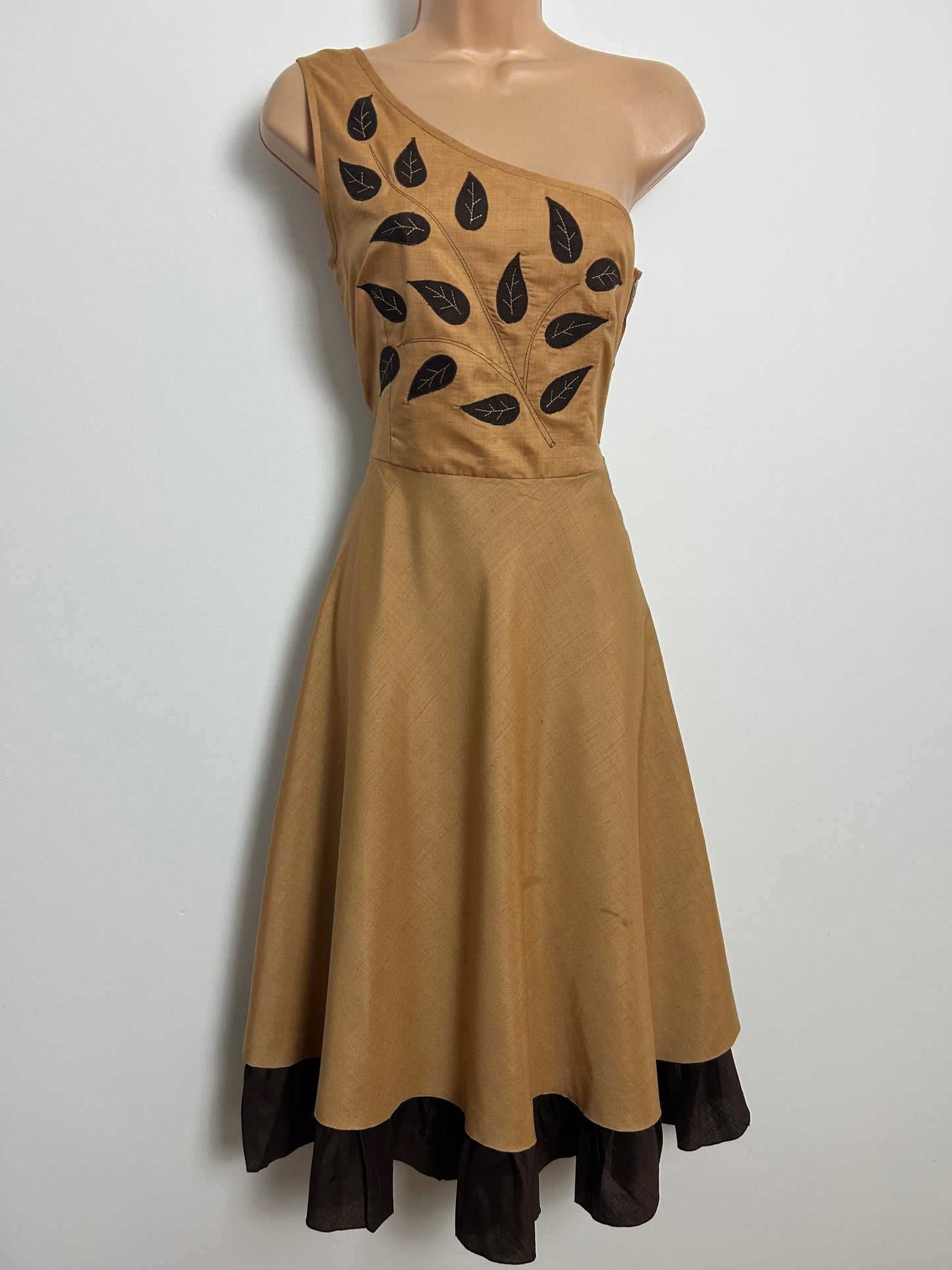 Vintage 1970s Size 8 Brown Tones Leaf Applique Detail One Shoulder Fit & Flare Dress
