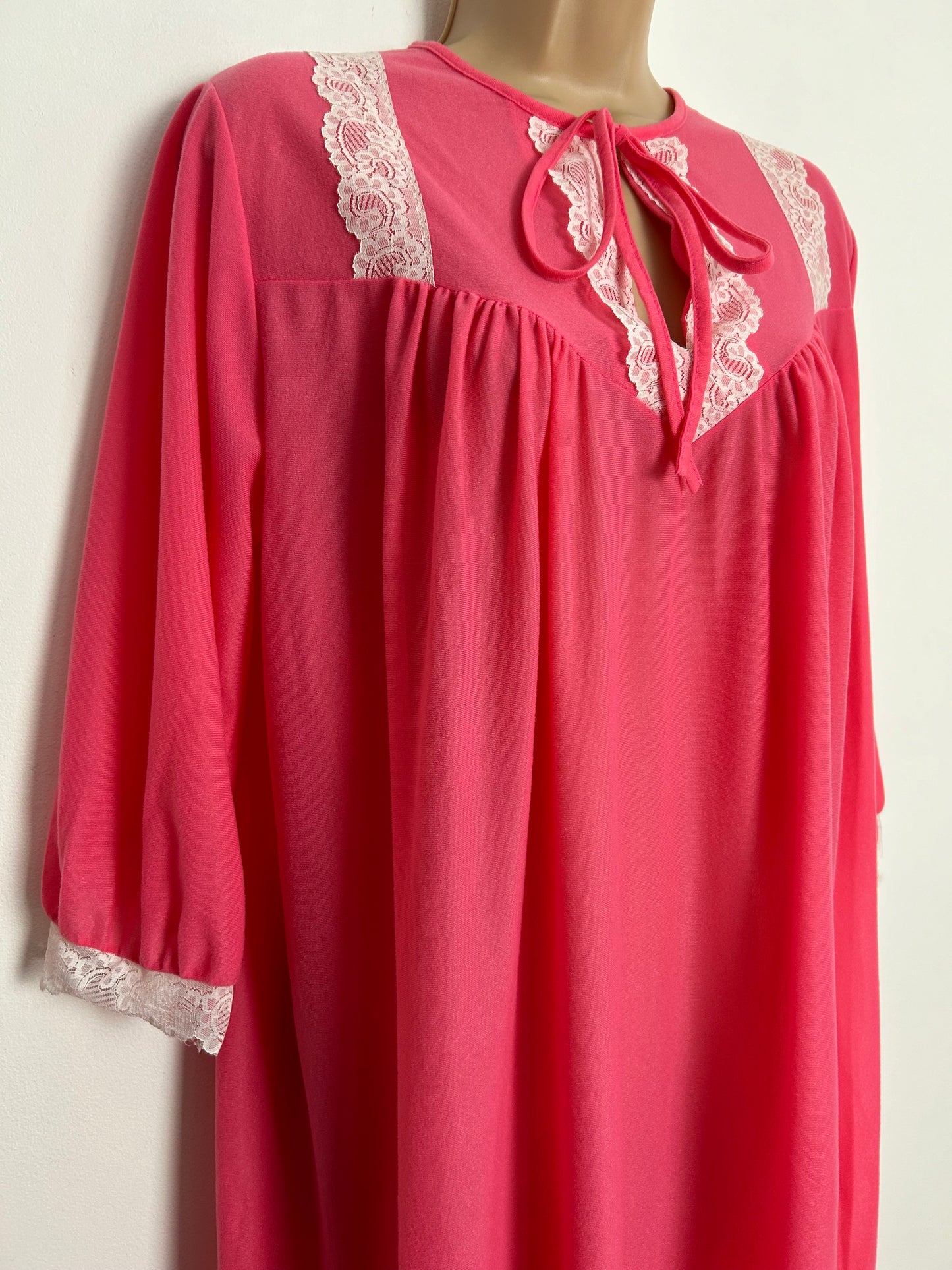 Vintage 1960s  UK Size 12-14 Candy Pink Lace Trim Tie Neck Brushed Nylon 3/4 Sleeve Full Length Nightie Nightdress
